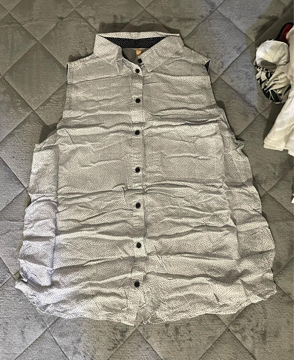 Bershka 민소매 블라우스 새상품