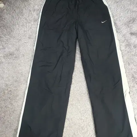 나이키 바지 사이드라인 올드스쿨 기모 우븐 팬츠 블랙 검흰 L