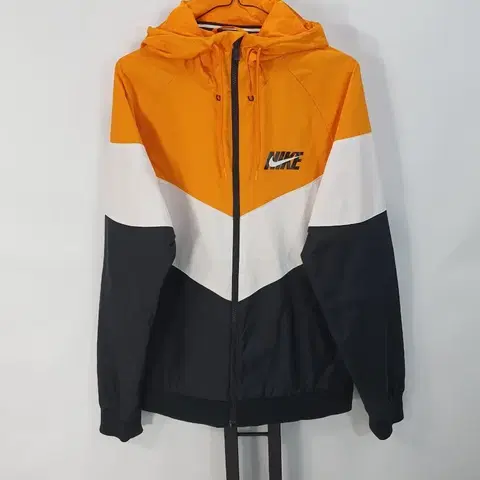나이키 바람막이 빅스우시 윈드러너 자켓 오렌지 화이트 블랙 L