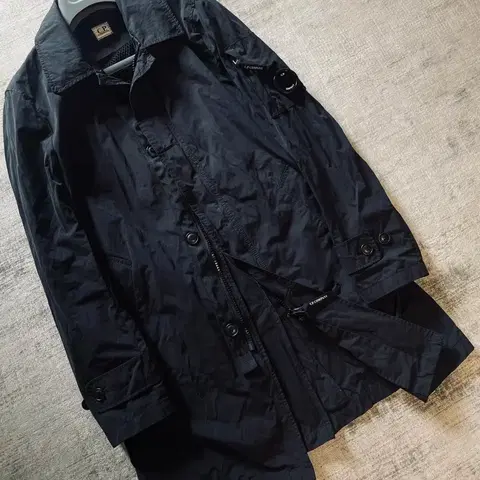 CP컴퍼니 가먼트다이드 다크네이비 렌즈 카코트