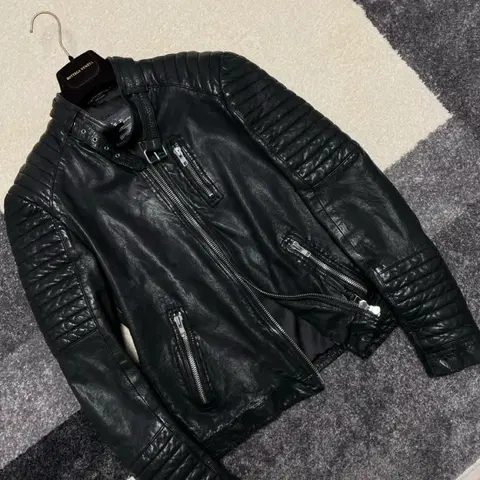 맥케이지/맥카지 시그니처 넥벨티드 램스킨 라이더