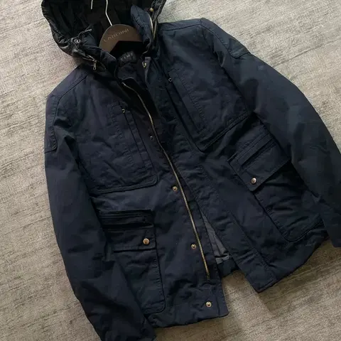 타임옴므 금장지퍼 패디드 야상 자켓 네이비