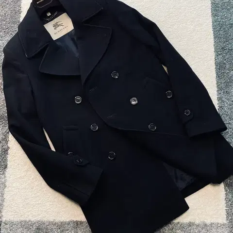 버버리 블랙 버진울 100% 미드렝쓰 더블 코트