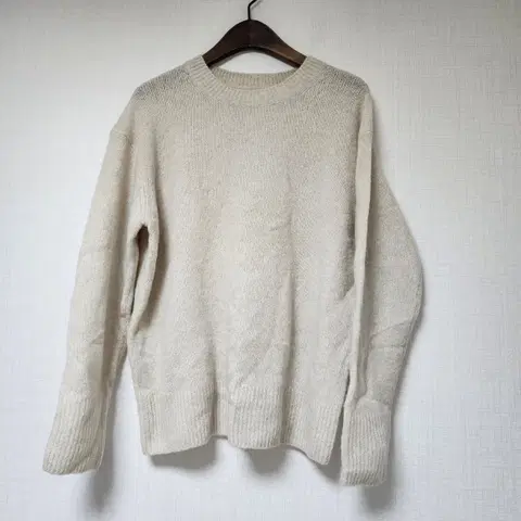 무인양품 아이보리 라운드넥 니트 스웨터 M-L