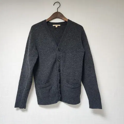 유니클로 램스울 차콜 그레이 가디건 S