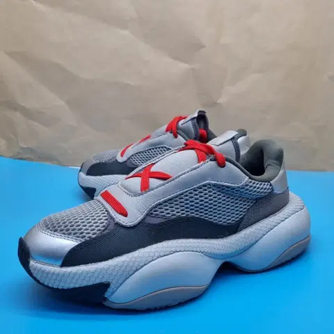 푸마 알터레이션 여성운동화230