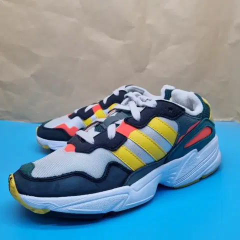 아디다스 영96 여성운동화240
