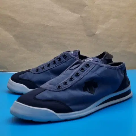 데상트 크론템포 여성슬립온235