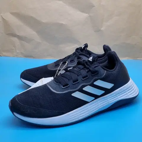 새상품 아디다스 qt레이서 운동화 235