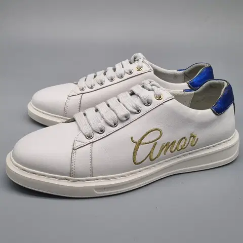 무크 스니커즈250