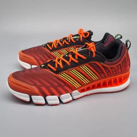 아디다스 클라이마쿨 남성런닝화285