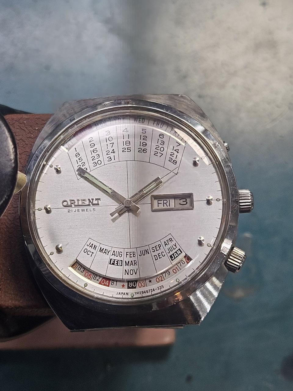 오리엔트 빈티지 만년달력 오토매틱 시계