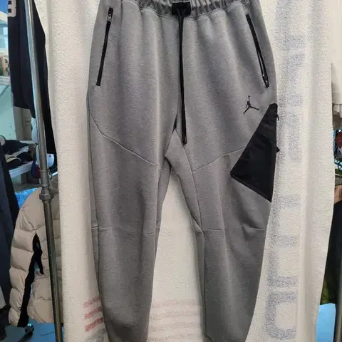 나이키 조던 조거팬츠 남성 L. 85