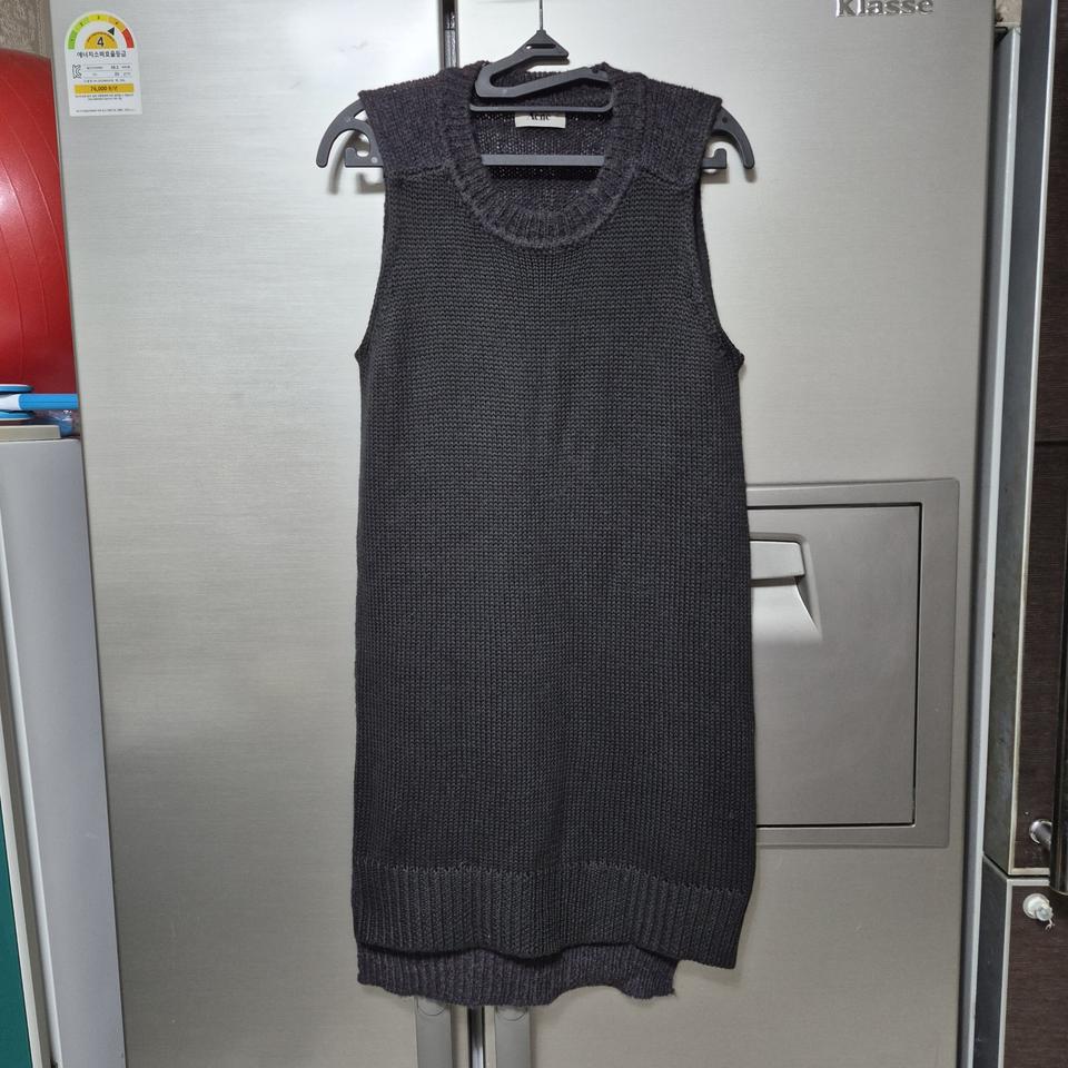 아크네 차콜 롱니트