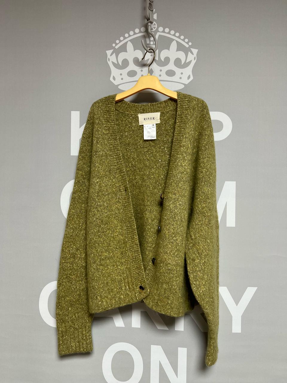 RIVER 브랜드 카키색 가디건 36사이즈