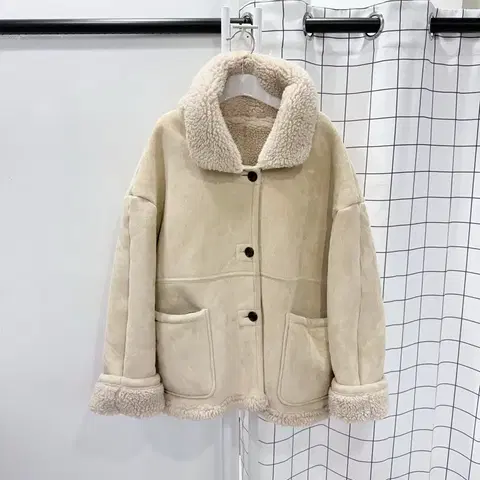 라이브포에버 리버시블 무스탕