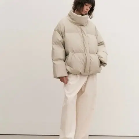 le 르 레더 다운 패딩