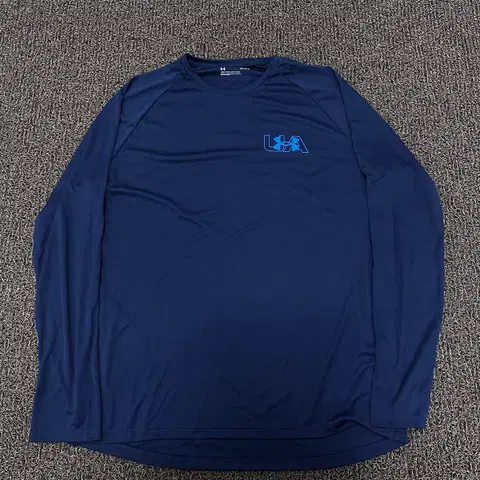 언더아머 기능성 긴팔티셔츠 네이비 L