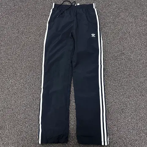 아디다스 여성 나일론 바스락 추리닝 바지 블랙 XS