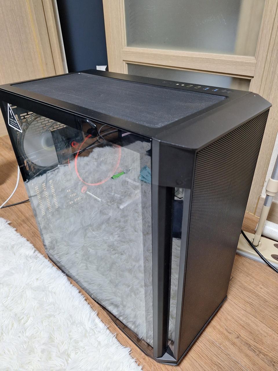 게이밍 PC 반본체  Ryzen 5 5600X 배그 로아 오버워치 데스크