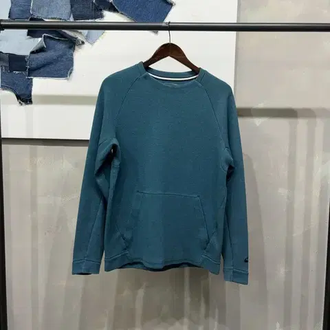 (95) 나이키 캐주얼 스트릿 테크팩 맨투맨 긴팔 티