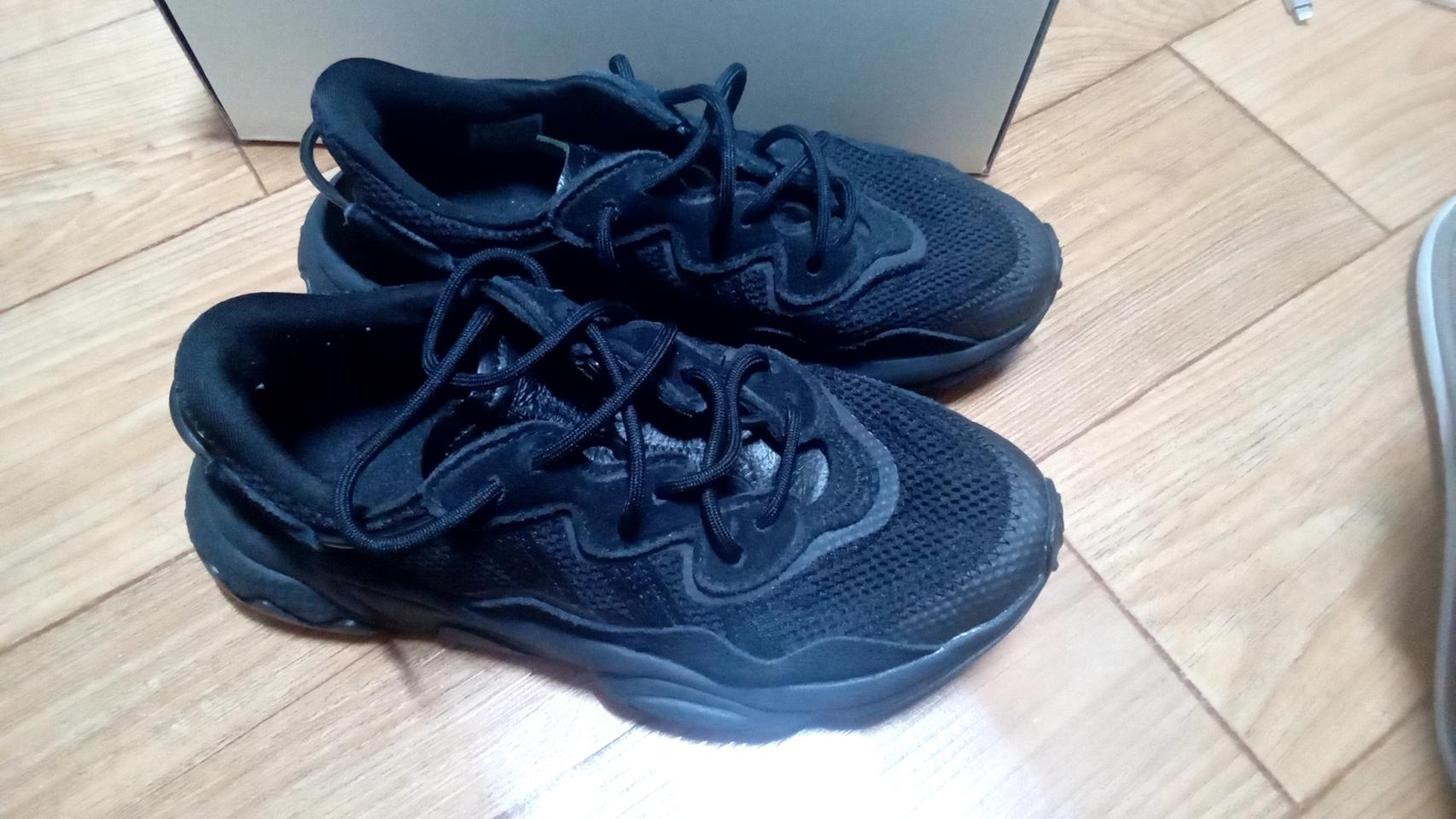 아디다스 로즈위고 트리플 블랙 런닝 트래킹 운동화