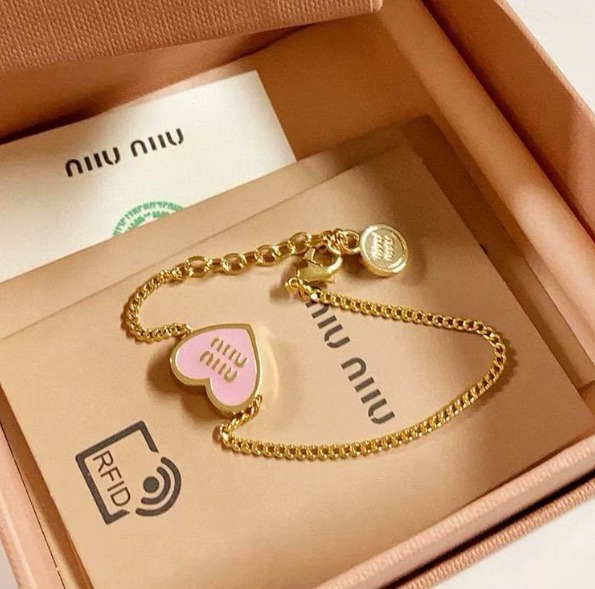 미우미우하트 이니셜 목걸이