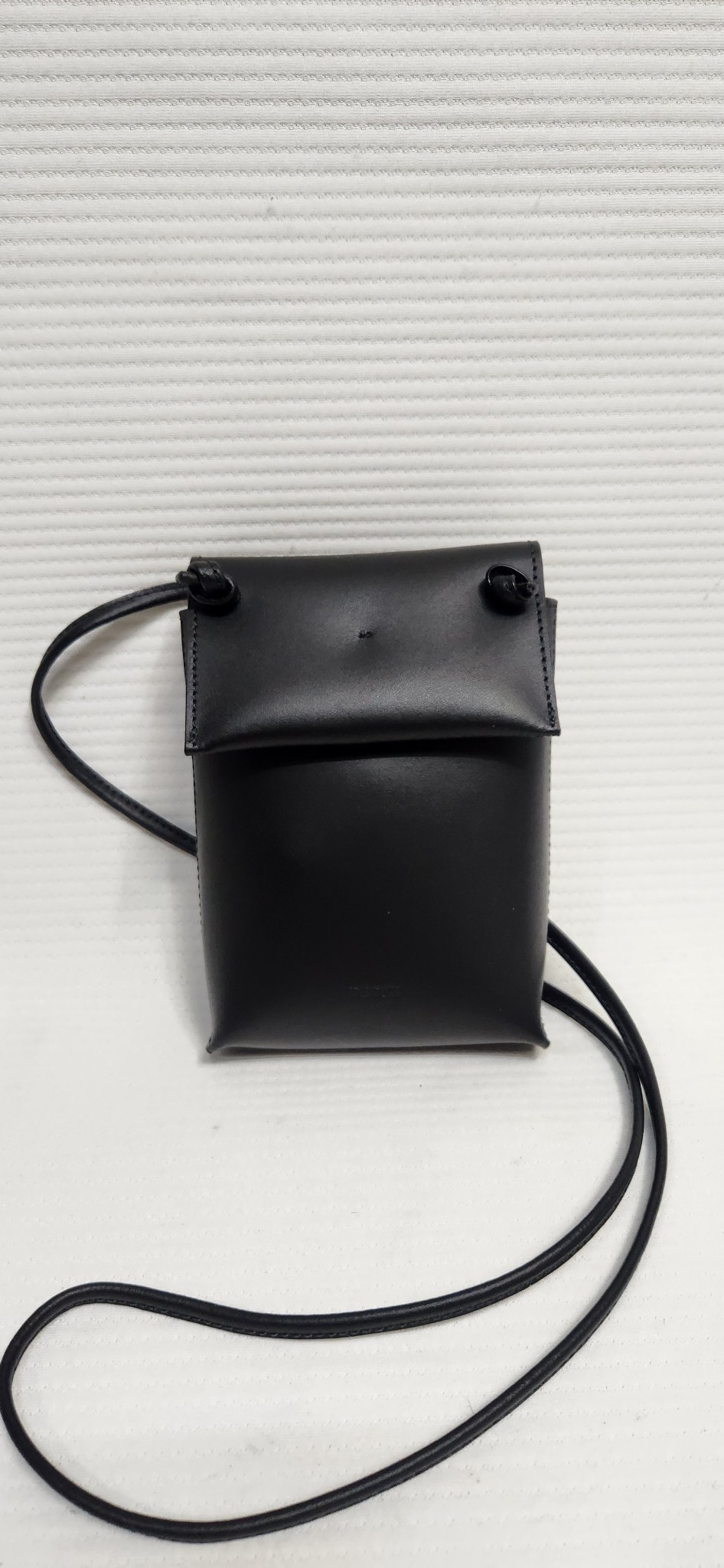 덱케 플로우 미니 크로스백