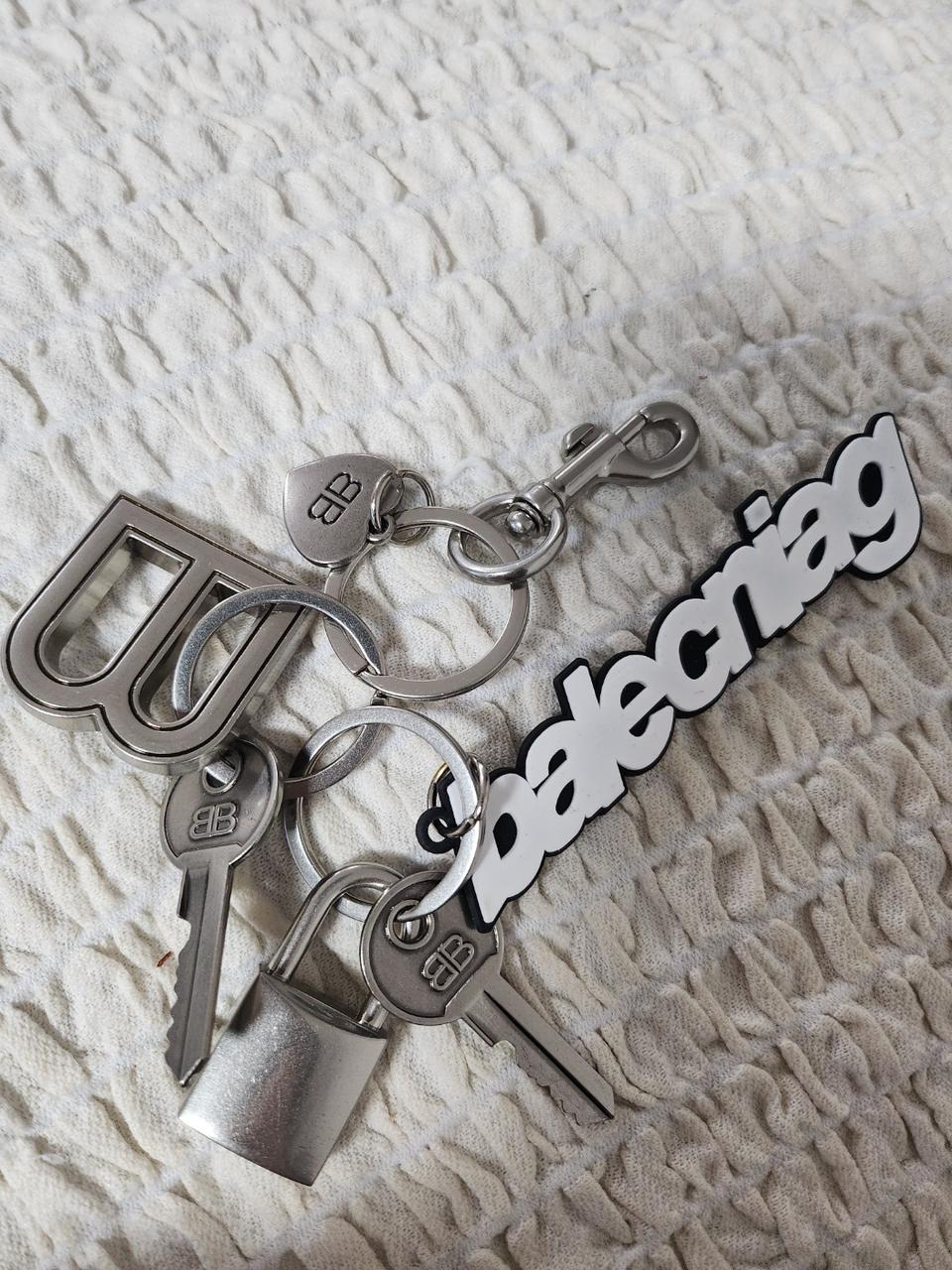 발렌시아가키링 발렌시아가 백참 키링