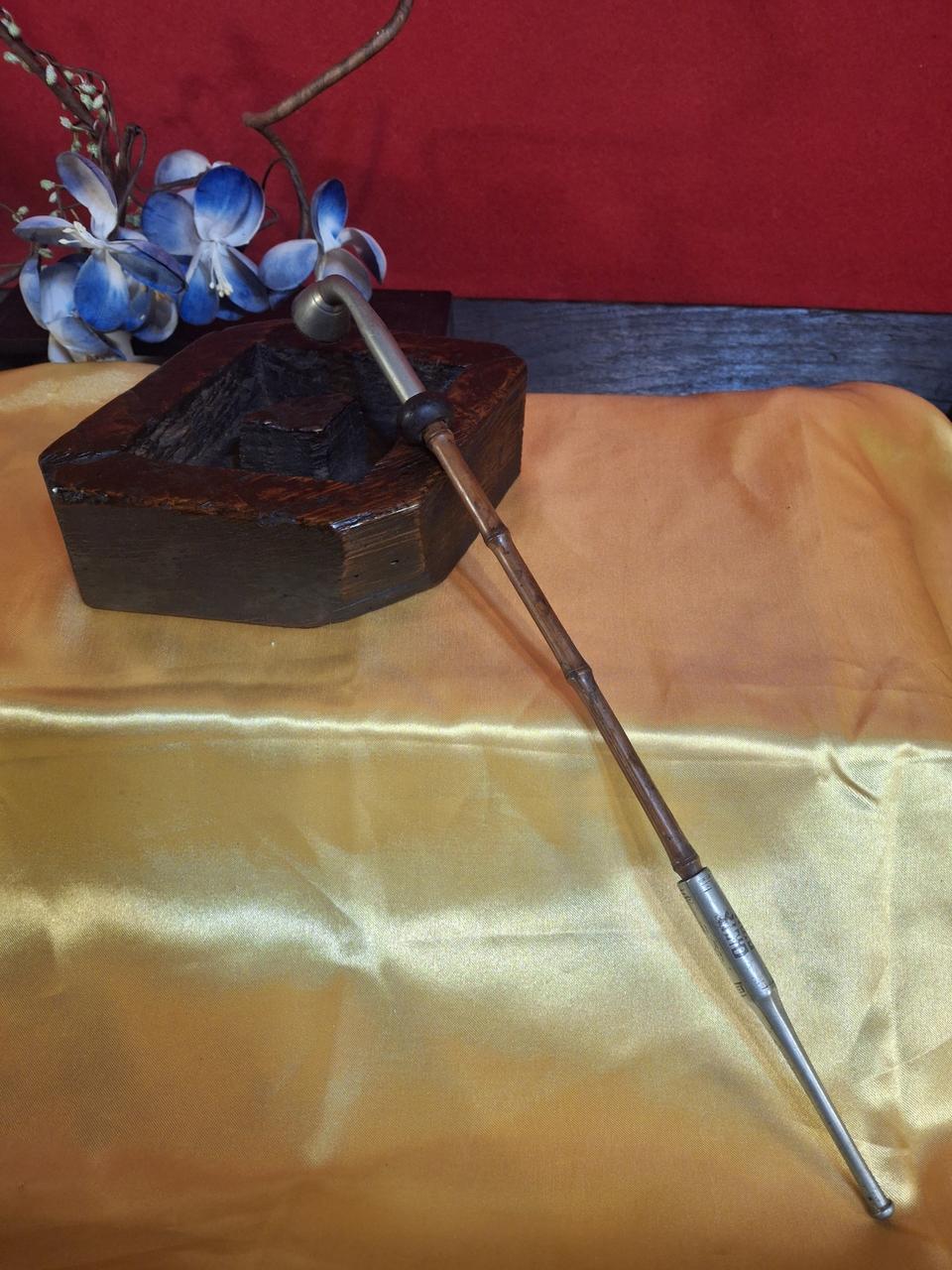 기생 곰방대와 재털이