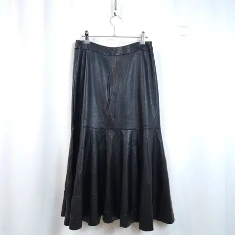 온앤온 블랙 레더 머메이드 스커트