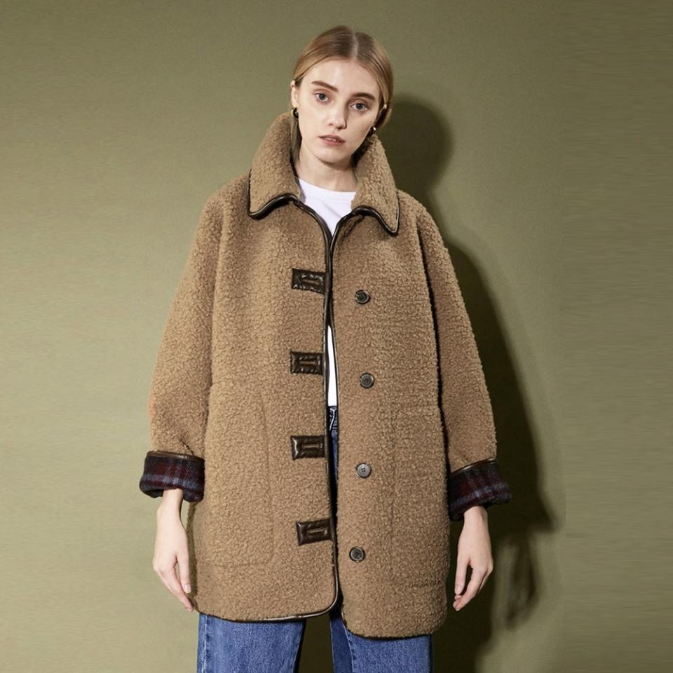 엔오르(EN OR) 오버핏 시어링 퍼코트 프리사이즈