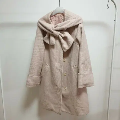 리본 핑크 코트