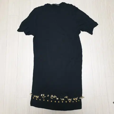 정품) 지방시 스컬 반팔 블랙 원피스 S