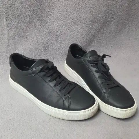 (270) P-31 골드라벨 블랙 스니커즈