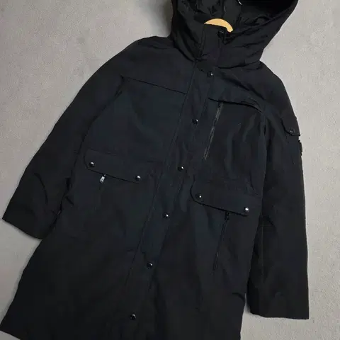 (90) GUESS(게스 ) 덕다운 패딩 여