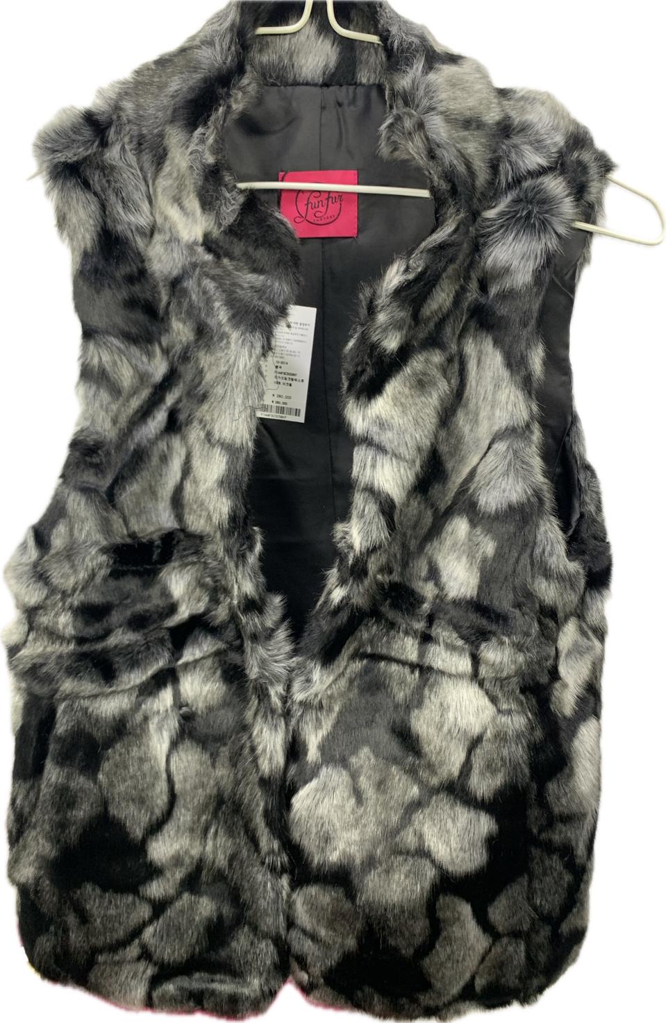 Fun fur (인조 퍼) 여성 베스트. S size총장 60 가단 45