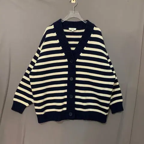 L COS 코스 여성 오버핏 스트라이프 브이넥 니트 가디건