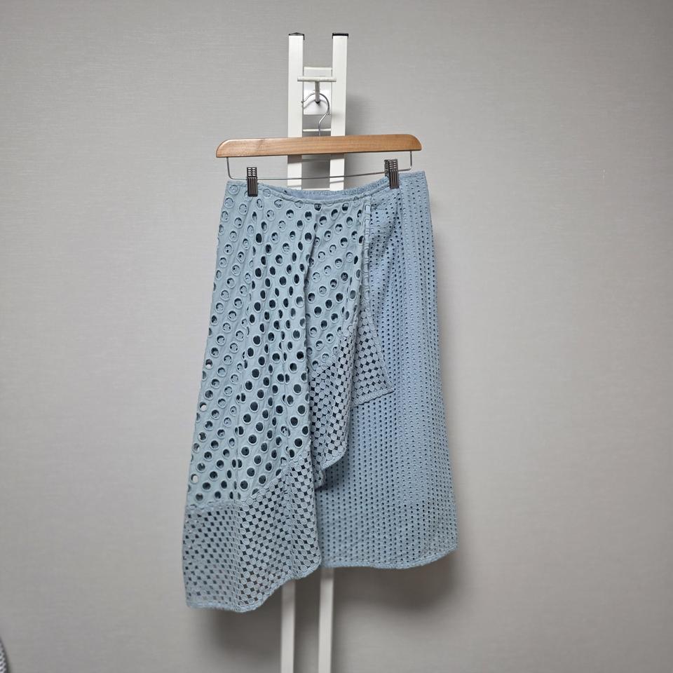 손정완 펀칭 레이스 언발란스치마