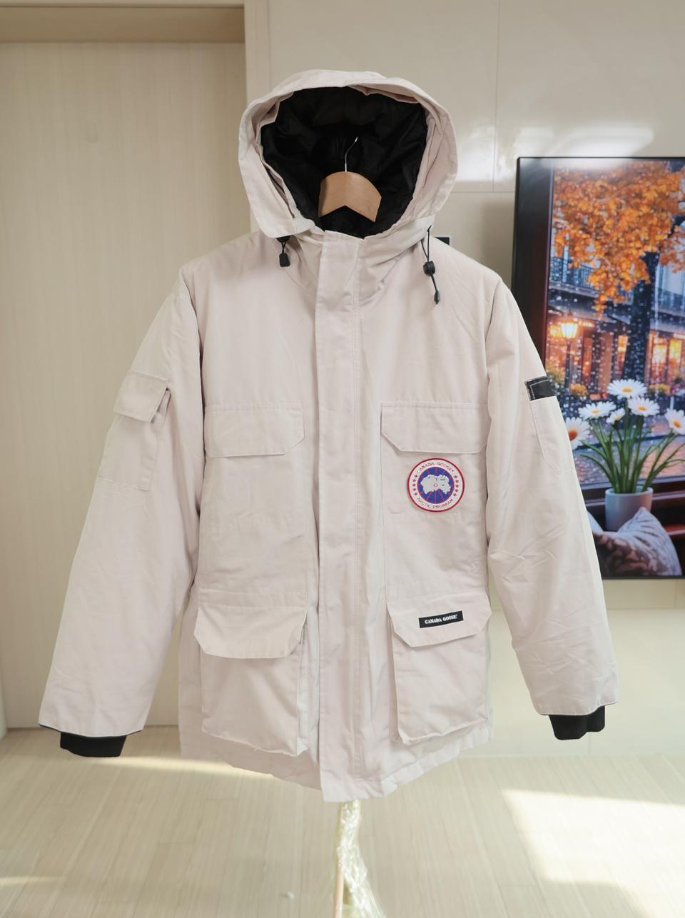 괜히 마음 추운 날, 이런 옷 하나 있으면 캐나다구스