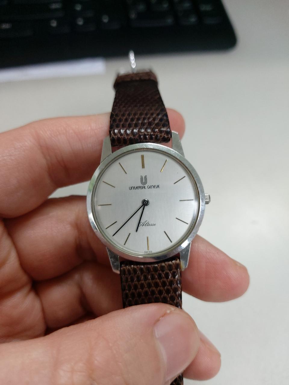 유니버셜 제네브