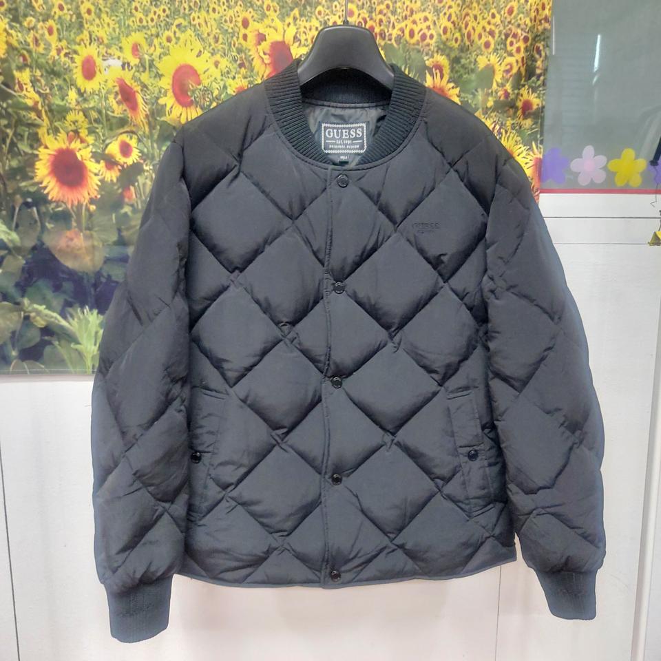 게스 24FW 다이아퀼팅 숏다운 남성L 5L17