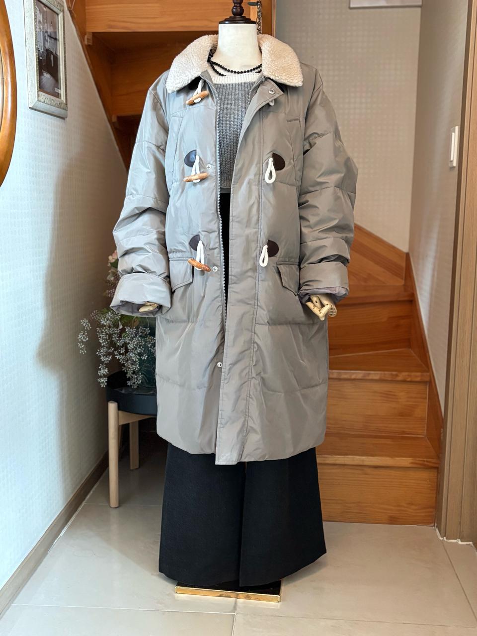 토글 버튼 롱 패딩 코트 그레이. Ninoz