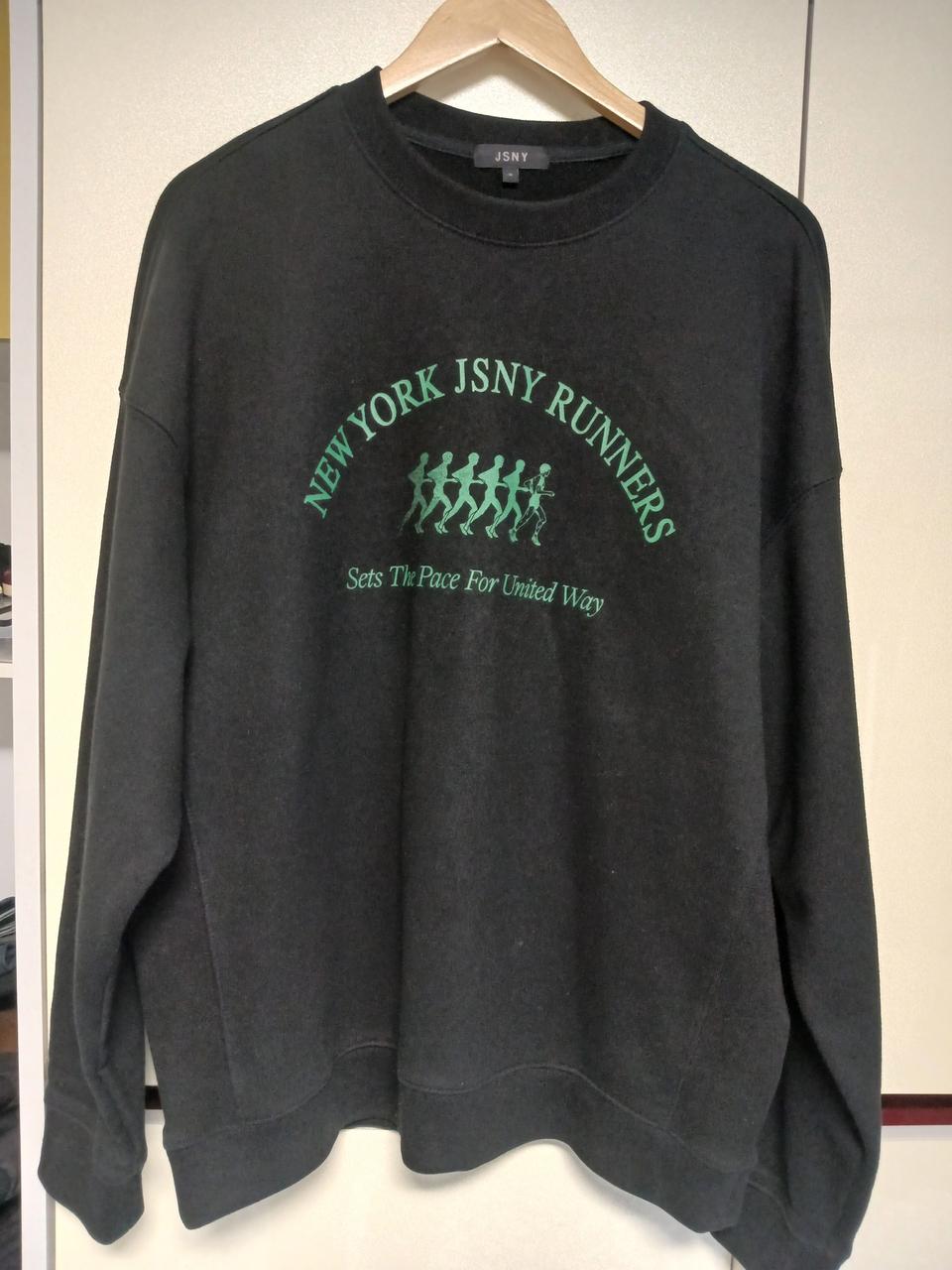 RUNNERS 쉐도우 그래픽 크루넥 스웻셔츠 110