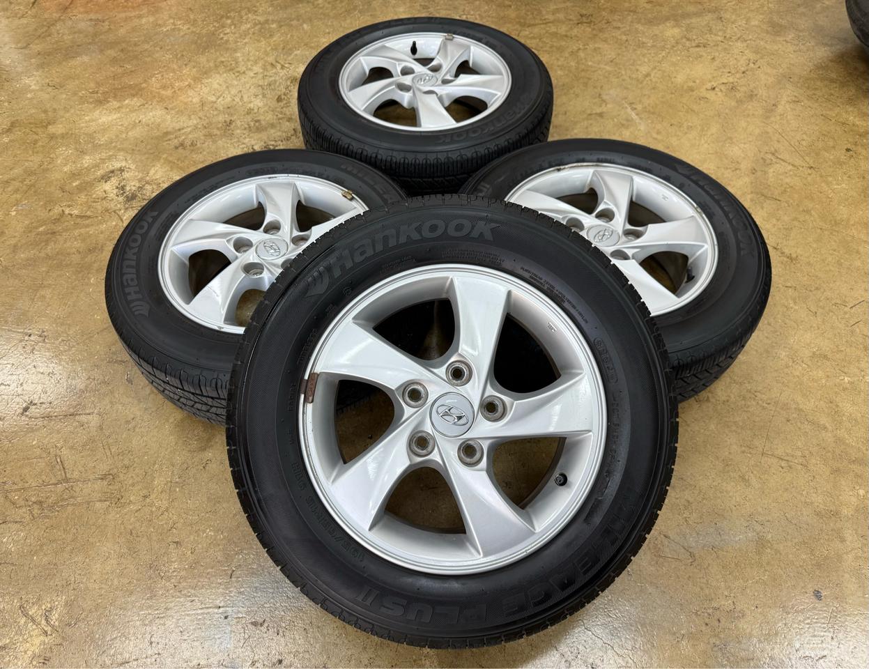아반떼MD 15인치 순정휠타이어 팝니다
