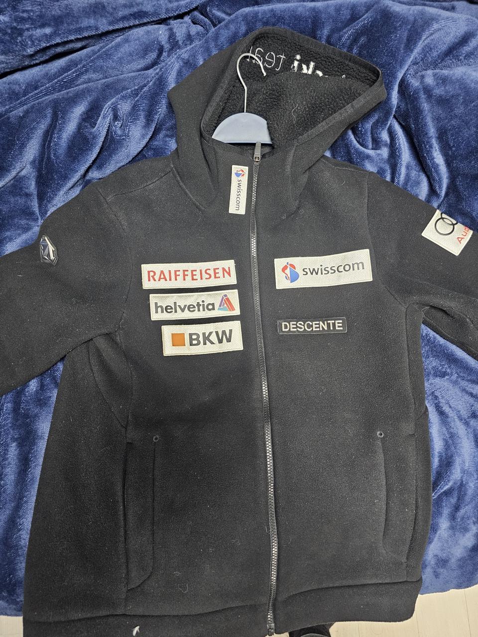 데상트 스위스 스키팀 후드집업 L