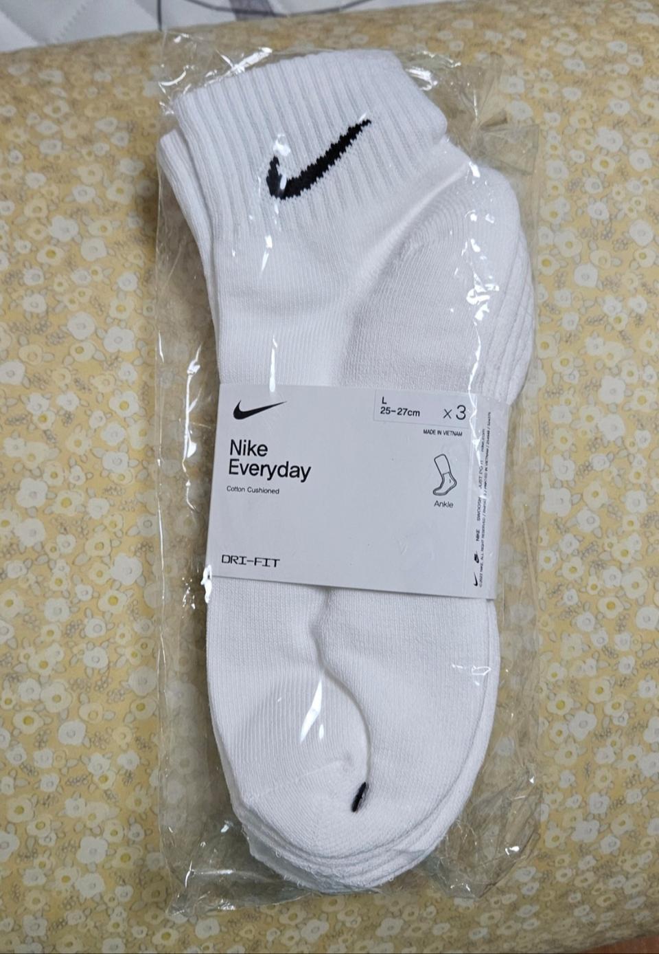 [새상품]나이키 에브리데이 쿠션 트레이닝 앵클삭스 양말 - 화이트 L
