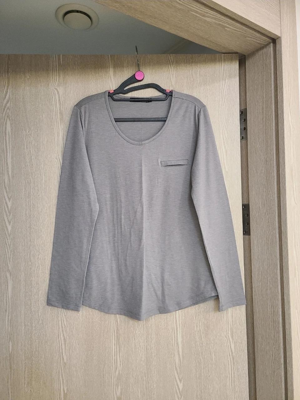 이사정리❤[새상품] 그레이 티셔츠77.
