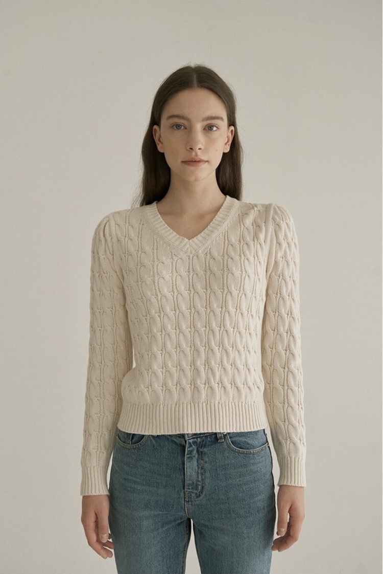 택O) 패브릭컬러지 롱 슬리브 케이블 니트 아이보리