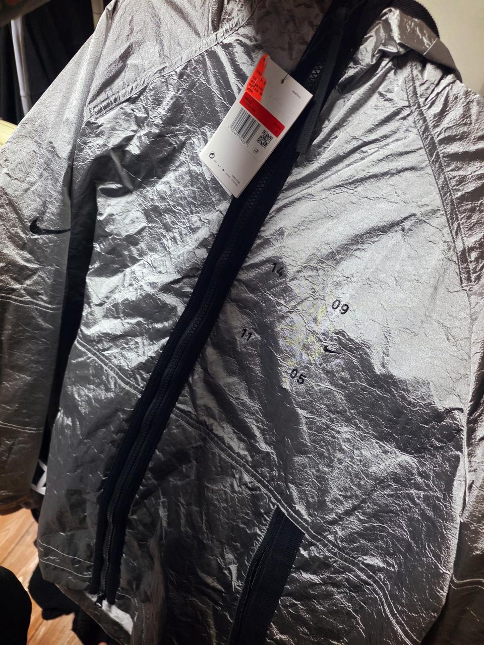 나이키 테크팩 우븐 바람막이 L